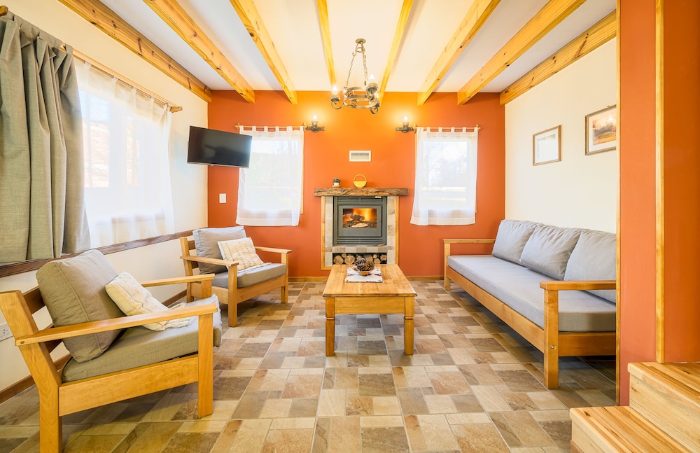Cabin, 2 Bedrooms, Patio photo 1