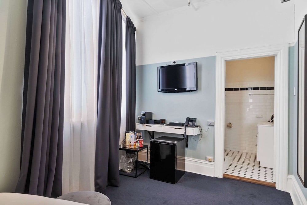 Room, 1 Double Bed (Single Bed) photo 3