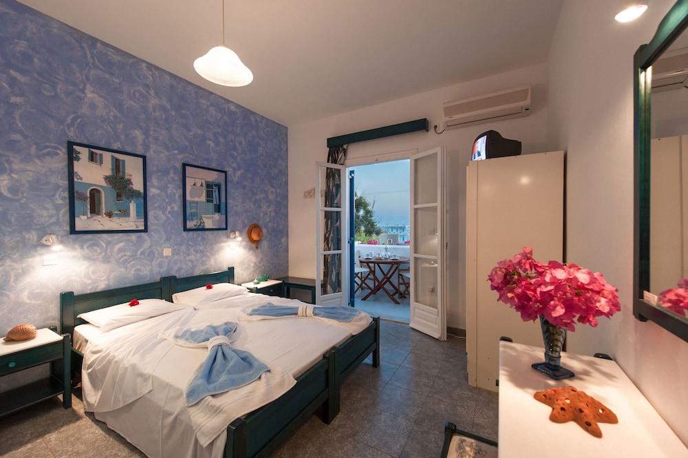 Apartment, 2 Bedrooms, Partial Sea View