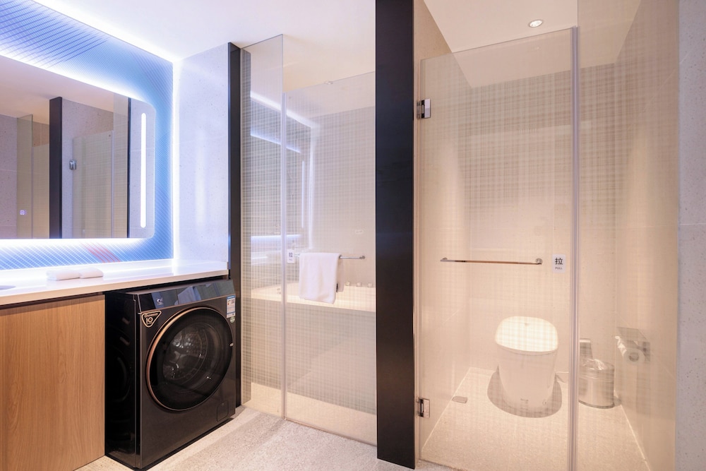 1 Bedroom Suite - Photo 4