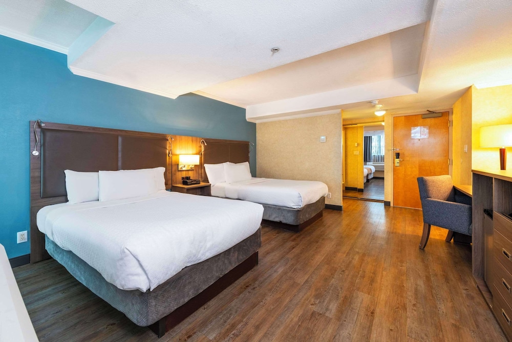 Room, 2 Double Beds, Non Smoking (Efficiency) - Photo 1