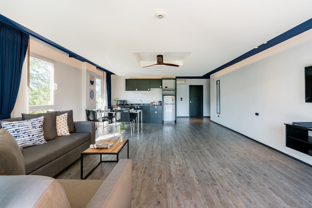 Grand Suite, 2 Bedrooms - Photo 5