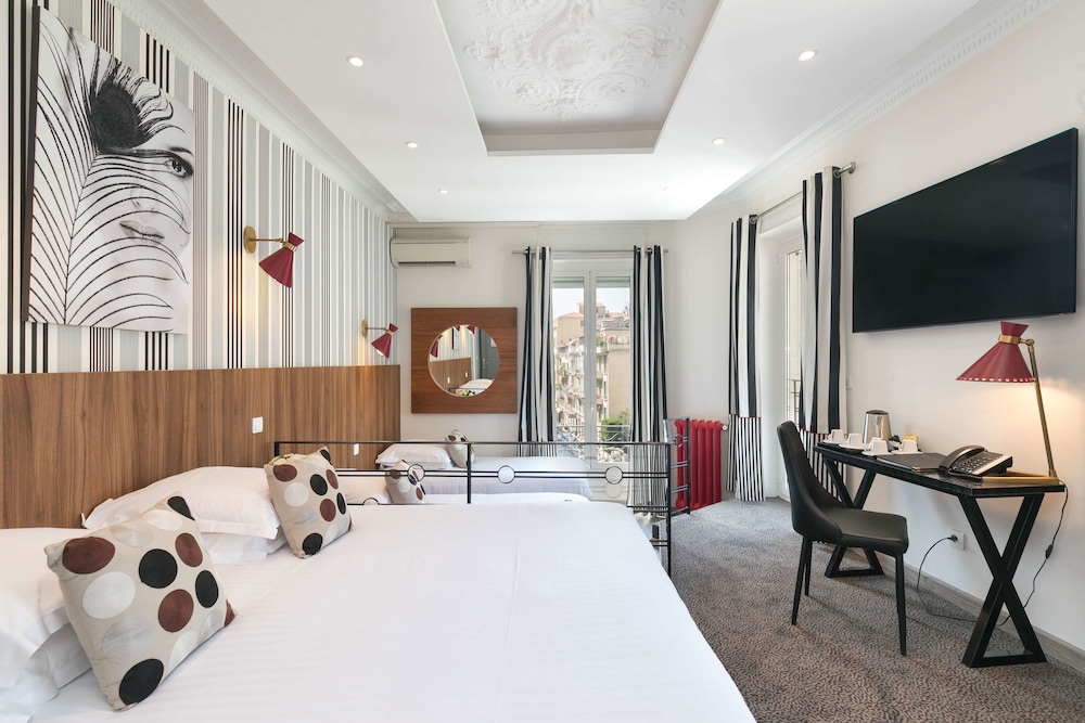 Exclusive Room, Multiple Beds, Non Smoking - Photo 1