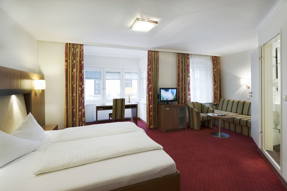 Premium Double Room (Deluxe) photo 2