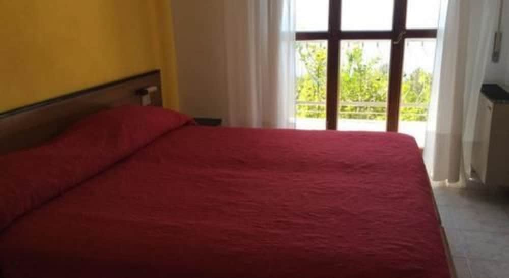 Comfort Double Room, 1 Queen Bed, Balcony, Sea View photo 2