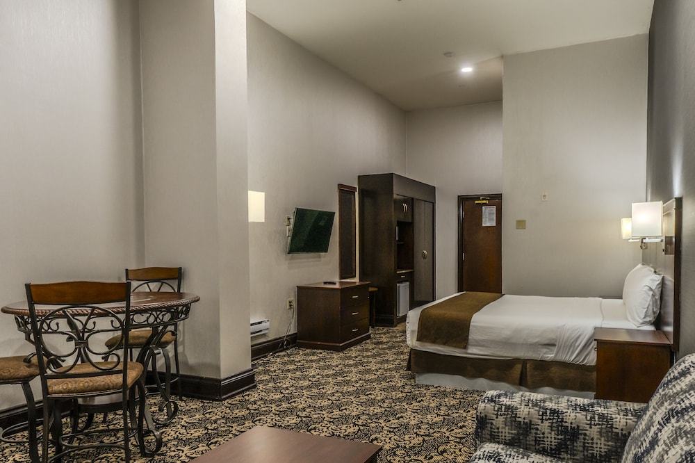 Junior Suite, 1 King Bed with Sofa bed, Non Smoking - Photo 2