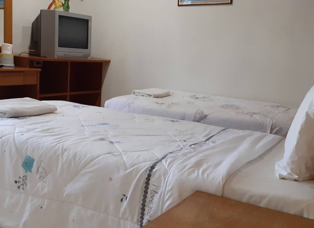 Deluxe Twin Room - Photo 10
