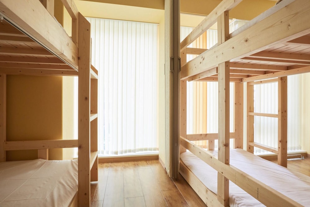 Shared Dormitory, Men only photo 2