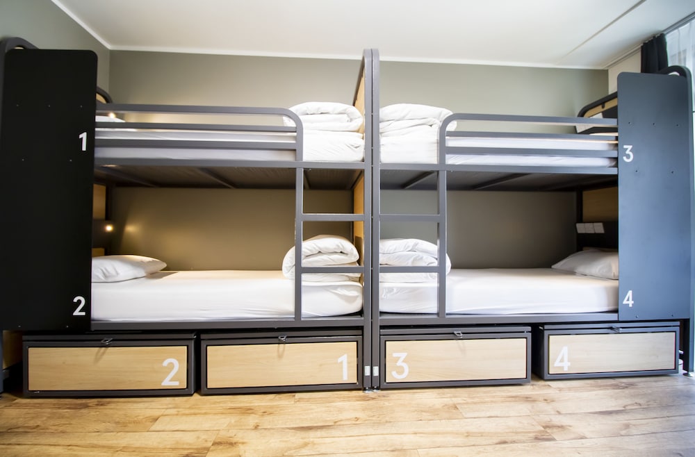 1 Bed In 6 Bed Mixed Dormitory With Shared Bathroom