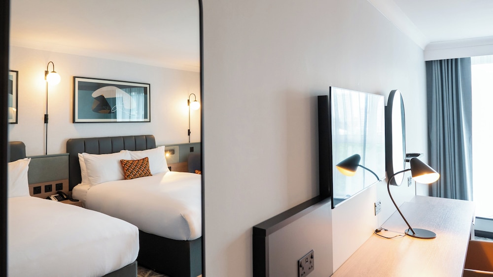 Standard Room, 2 Double Beds - Photo 5