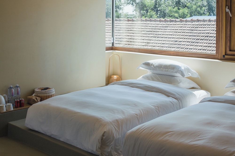 Elite Twin Room