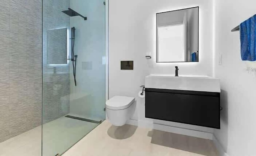 Lux Penthouse 4-story Stunner Rooftop Views, Billede 13