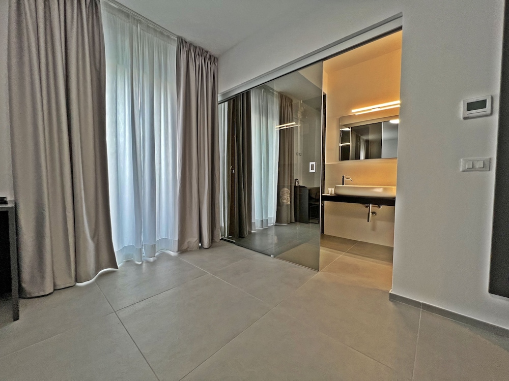 Junior Suite, Sea View - Photo 1