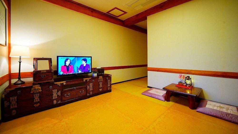 Double Room (2f, Ondol) - Photo 2