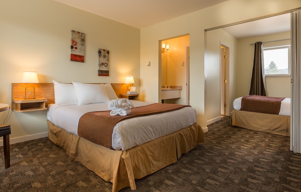 Deluxe Room, 2 Double Beds (Not Pet Friendly) photo 1