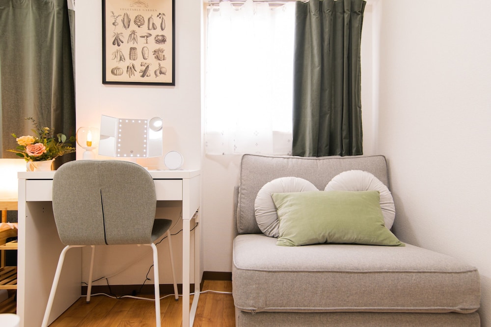 Basic Apartment photo 3