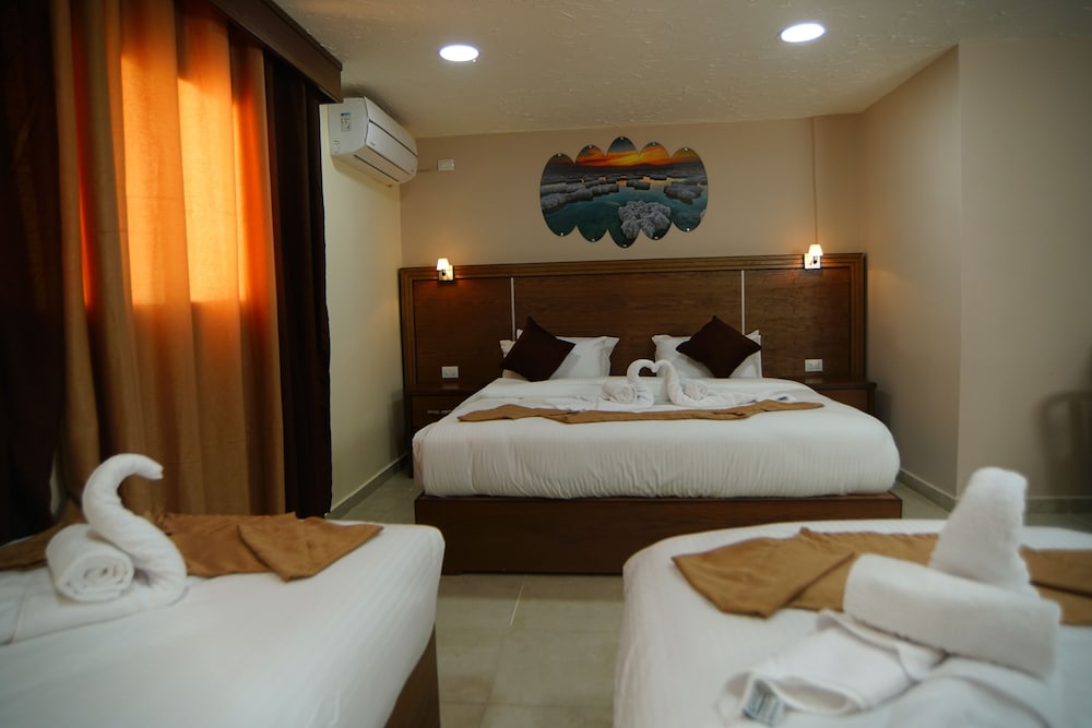 Family Quadruple Room photo 1