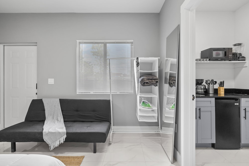 Comfort Studio, 1 Queen Bed with Sofa bed, Non Smoking photo 2