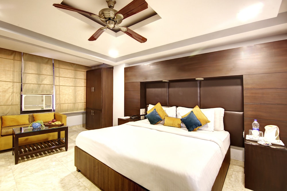 Super Deluxe Room - Photo 12