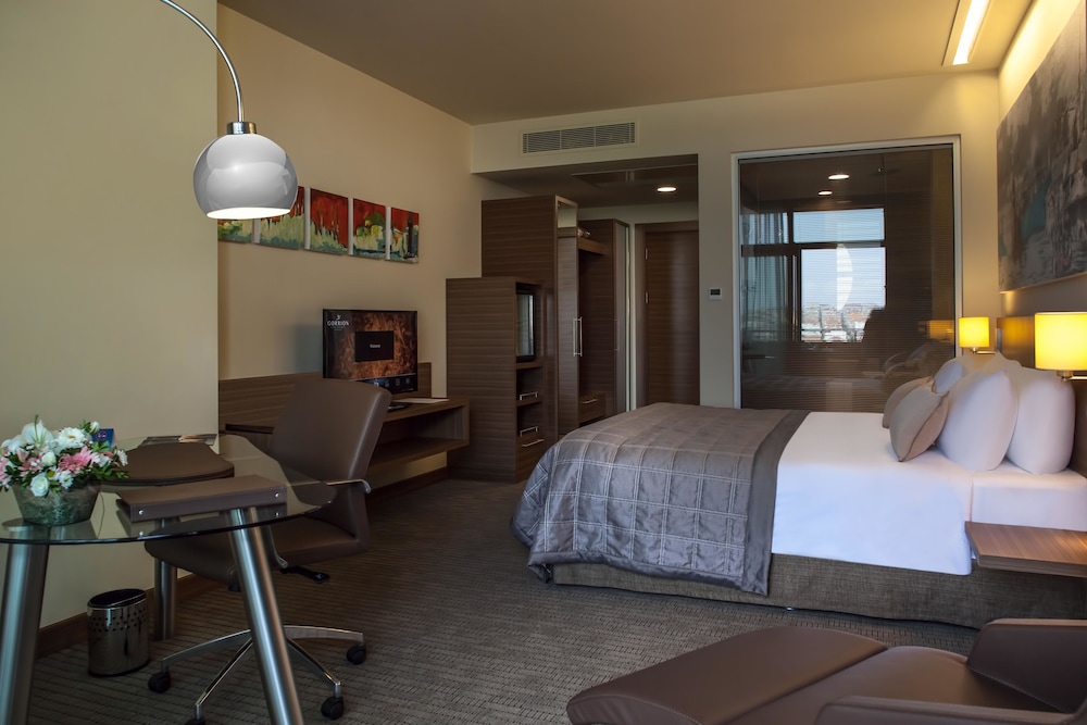 Comfort Room, Terrace photo 1