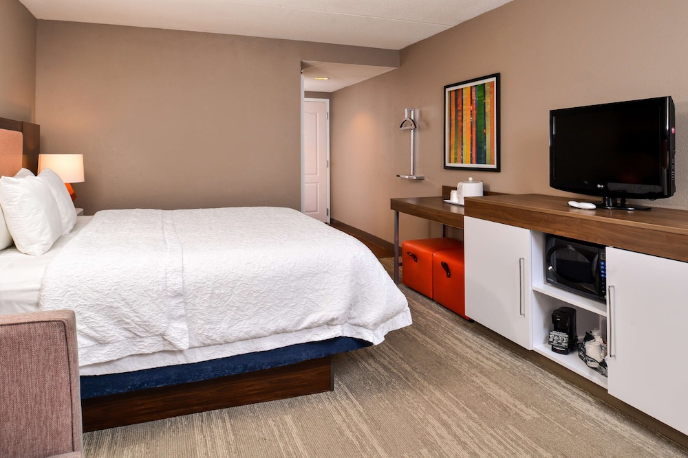 Room, 1 King Bed, Accessible, Non Smoking - Photo 2
