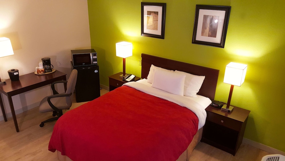 Classic Room, 1 Queen Bed, City View photo 1