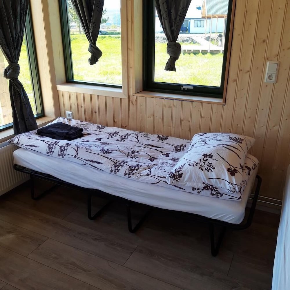 Cabin (Kríuhóll) photo 1