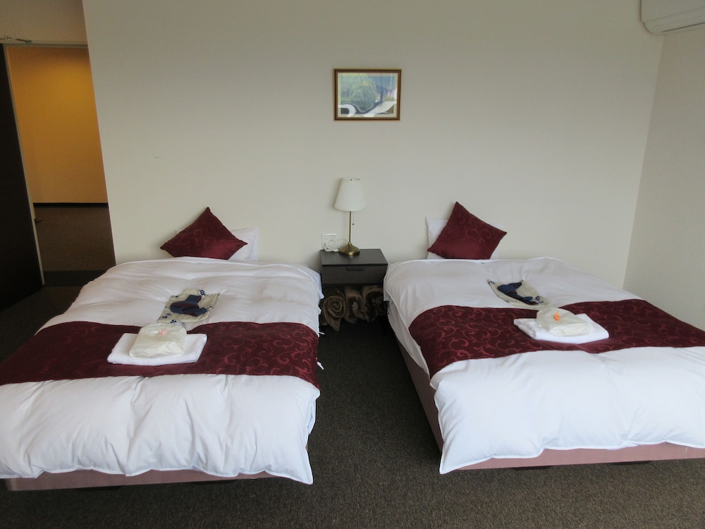 Western Style Twin Room, Mountain View