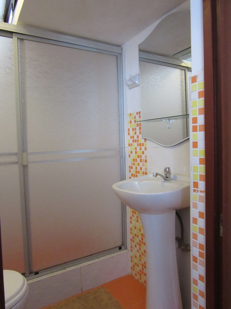 Standard Twin Room photo 3