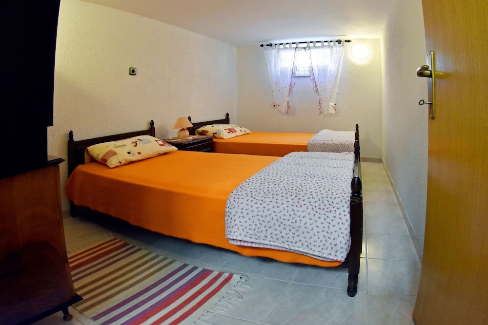 Apartment, Terrace, Ground Floor (Number 4)