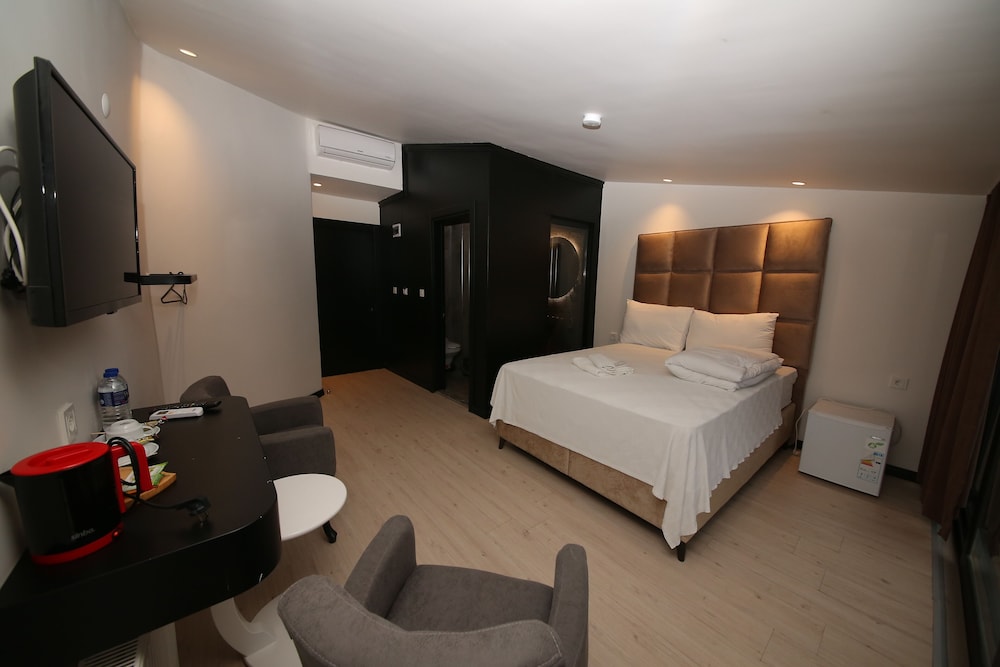 Luxury Studio Suite, Terrace, City View