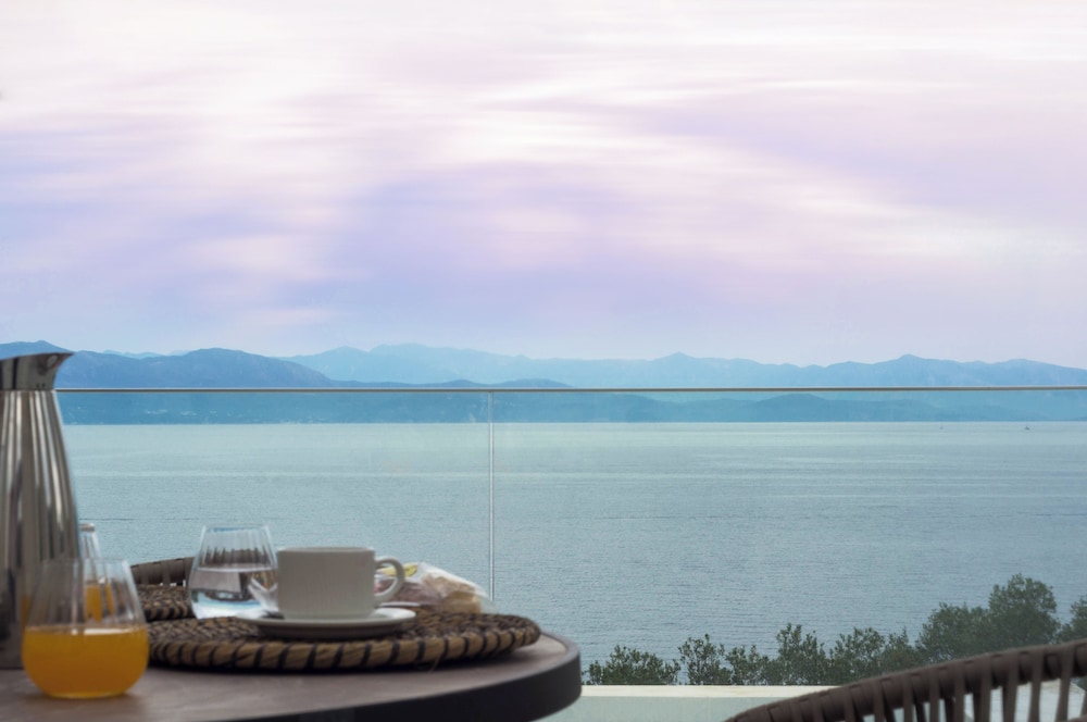 Luxury Villa, Sea View photo 3