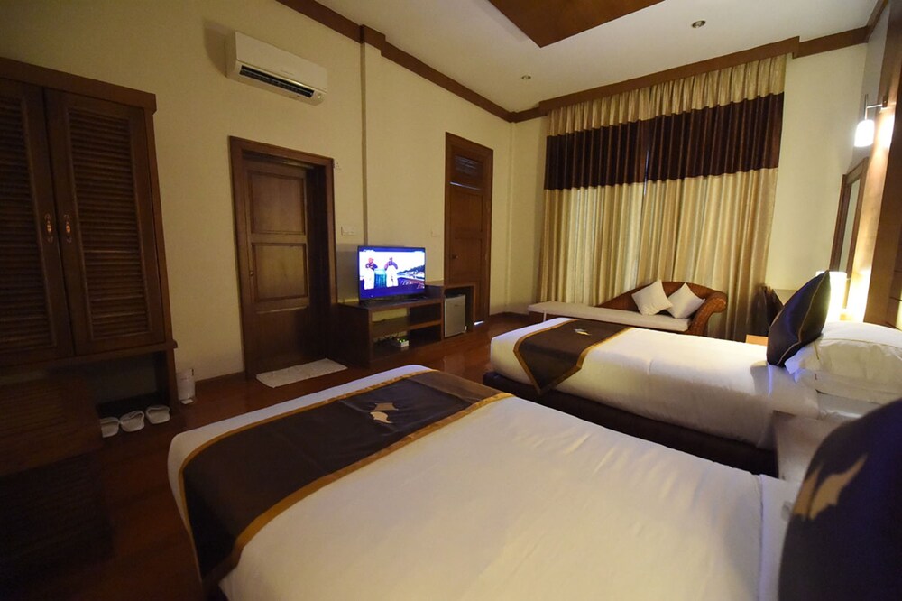 Deluxe Double Room photo 2