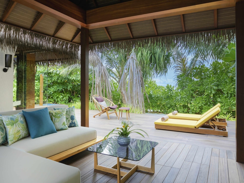 Family Villa, Beachfront photo 3