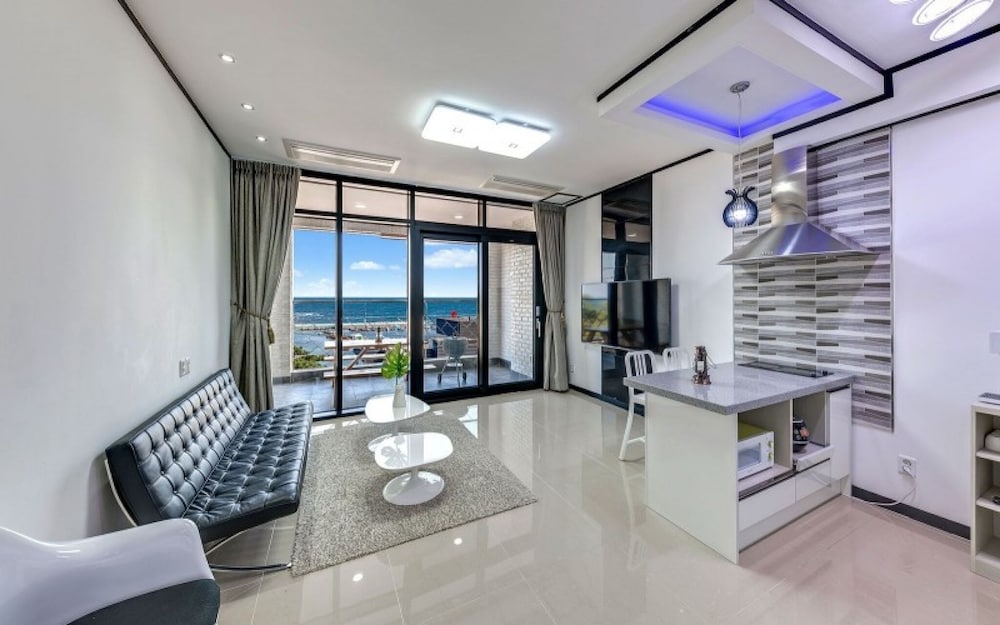Room (VIP 201 (Individual pool Jet spa))