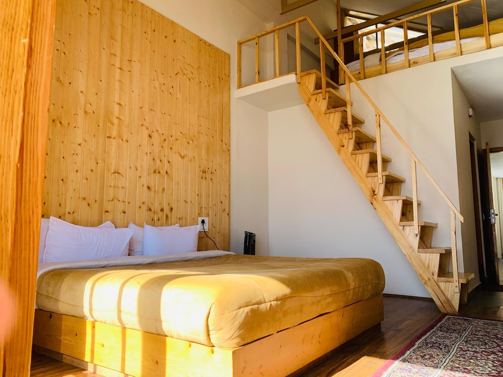 Family Double Room, Mountain View