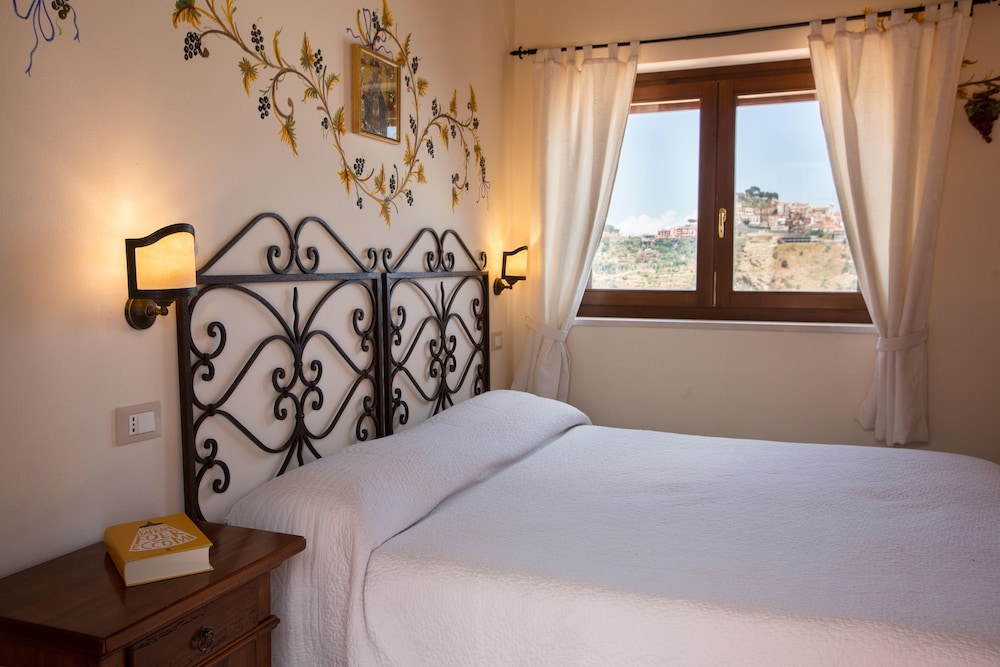 Basic Triple Room, 1 Double Bed with Sofa bed, Poolside