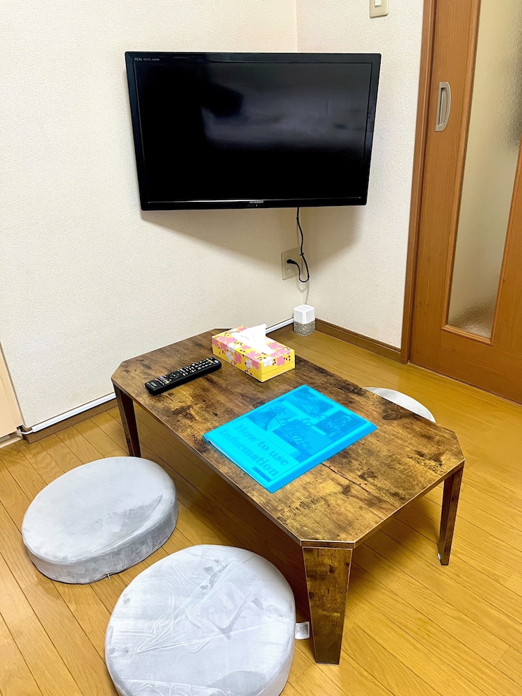 Basic Triple Room, 1 Bedroom, Non Smoking photo 3