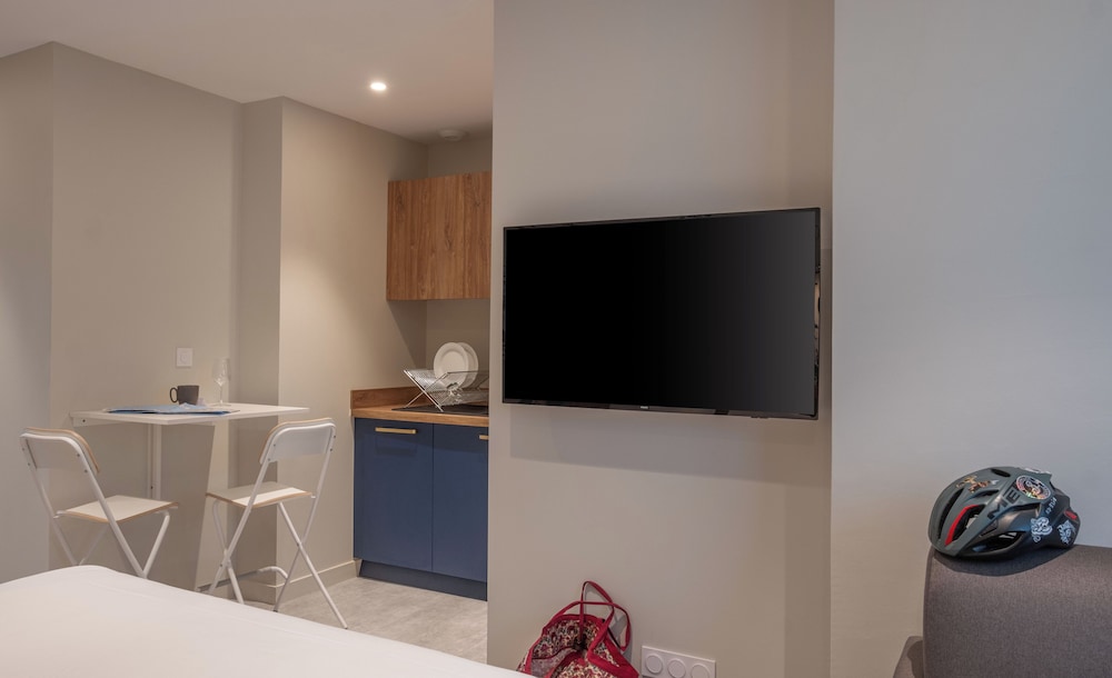 Apartment photo 1