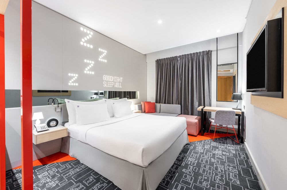 Room, 1 King Bed photo 1