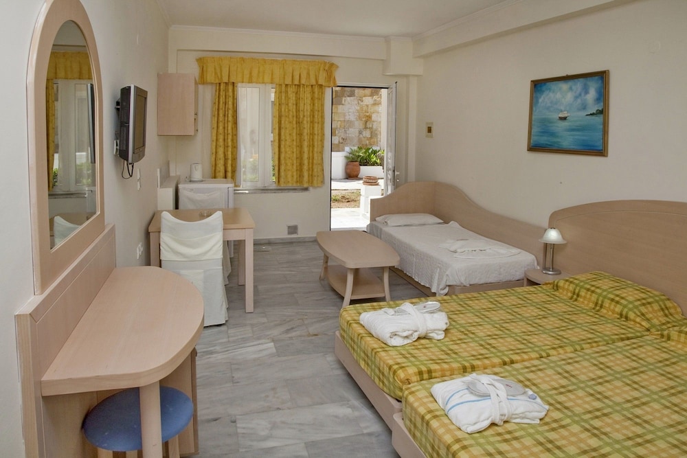Standard Room - Photo 7