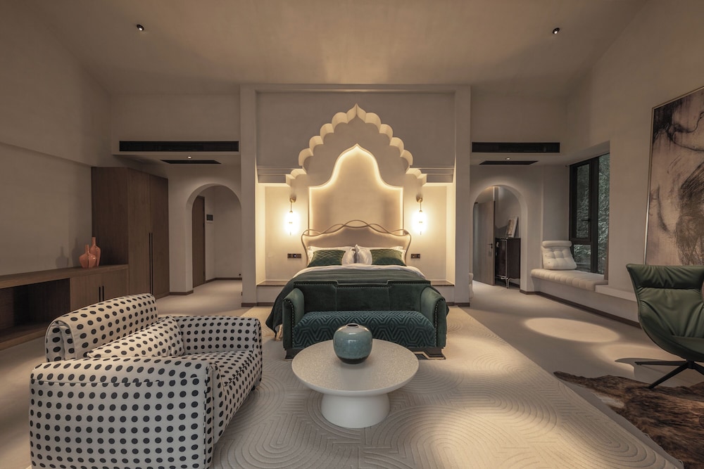 Luxury Room, Balcony, Mountain View