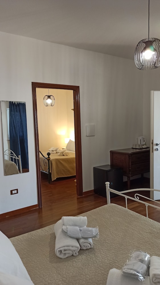 Family Room, 2 Bedrooms photo 3
