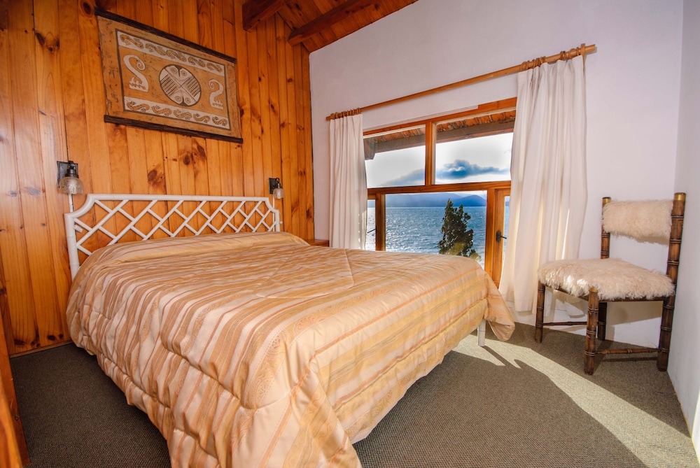Comfort Duplex, 1 Bedroom, Lake View photo 2