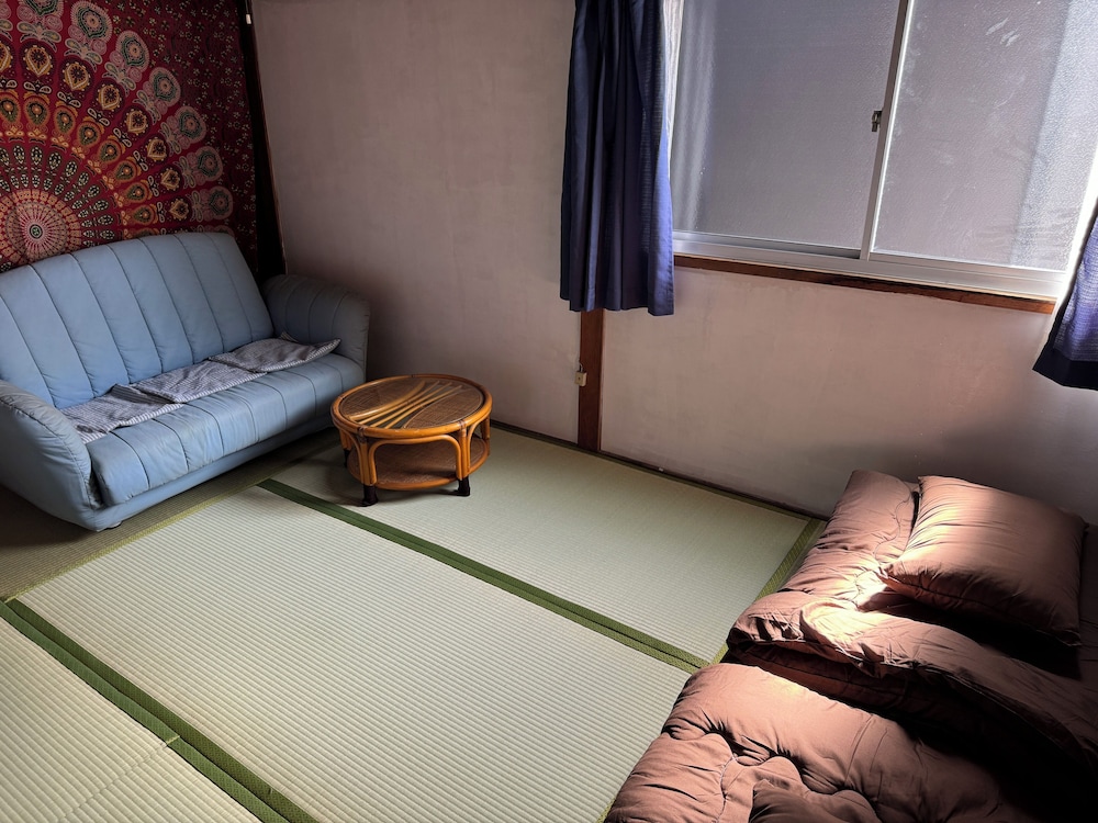 Basic Triple Room photo 3