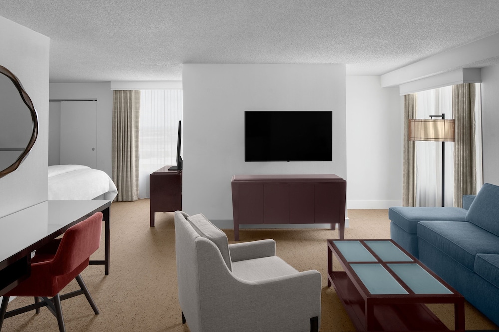 Executive Suite, 1 King Bed with Sofa bed photo 1