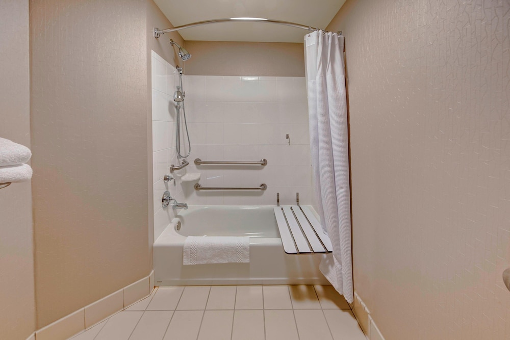 Studio, Multiple Beds - Photo 10
