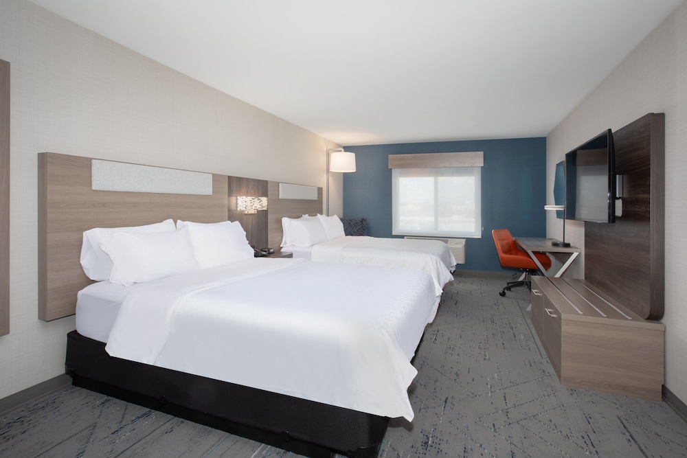Standard Room, 2 Queen Beds, Accessible - Photo 1
