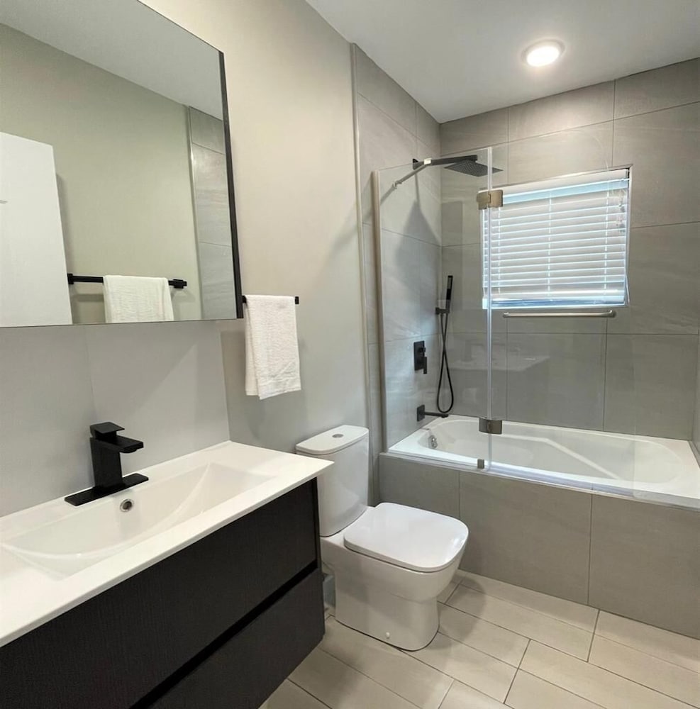 Business Condo, 1 Queen Bed photo 3