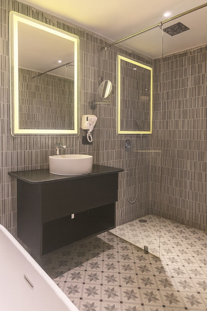 Suite Room With Private Pool - Photo 8